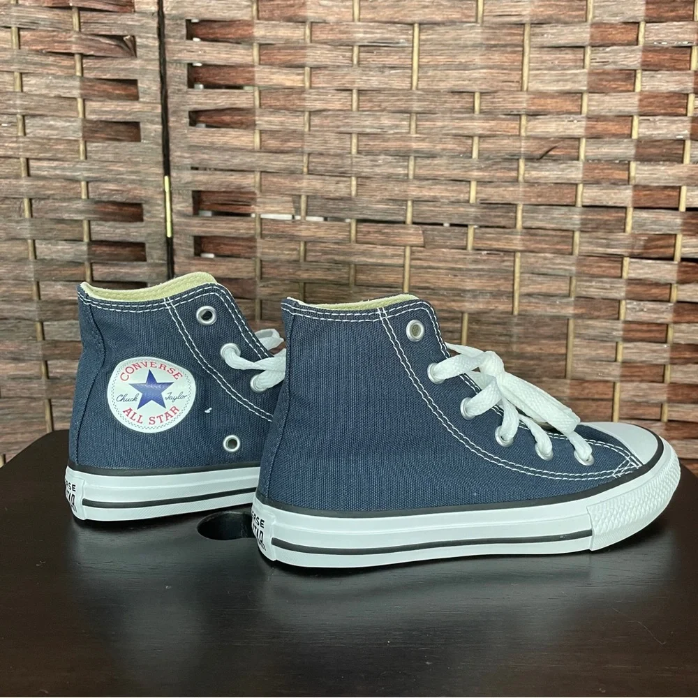 Converse Kids High Top Chuck Taylor All Star, Blue Boys Size 12, NWBox.